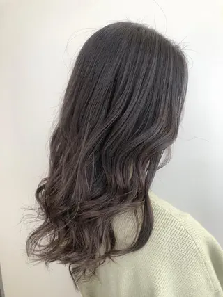 セミロング カラー 【透明感、艶髪】西村 有司のヘアスタイル
