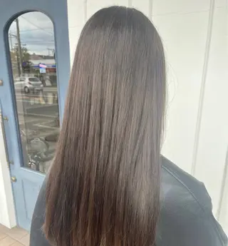 カラー RuLaN AMIのヘアスタイル
