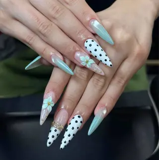 ネイル Iconic Nailのネイルデザイン