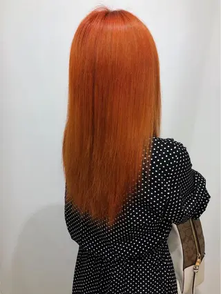 カラー white.梅田 デザインカラー🦄のヘアスタイル