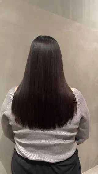 ロング 都築 菜美のヘアスタイル