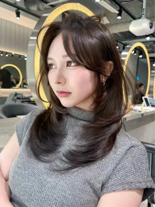 セミロング 谷川が作る熊本1🥇 レイヤーカットのヘアスタイル
