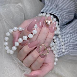 ネイル Queens テイのネイルデザイン