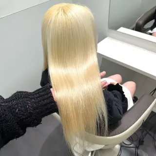 セミロング カラー 💫艶ハイトーン×髪 質改善💫リュウトのヘアスタイル