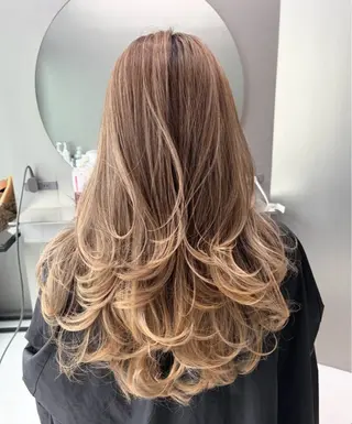 ロング Kotomi 🇺🇸💋のヘアスタイル