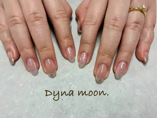 ネイル Dyna moon.のネイルデザイン