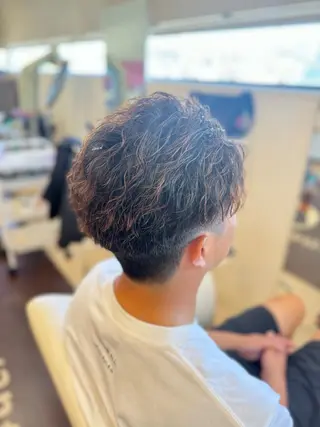 ショート パーマ メンズ 長屋 裕也のヘアスタイル