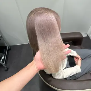 セミロング カラー 💫艶ハイトーン×髪 質改善💫リュウトのヘアスタイル