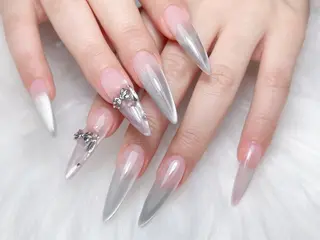 ネイル M🌷nail 長さだし専門店のネイルデザイン