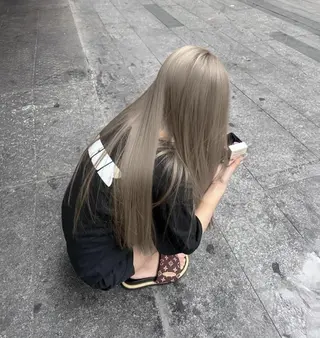 カラー ブリーチカラー🕯️ 透明感🫧表参道のヘアスタイル