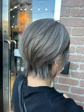ミディアム カラー 久木原 ゆりのヘアスタイル