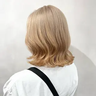ショート カラー 🩵ブリーチカラー MIORI🩵のヘアスタイル
