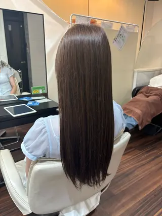 ロング カラー 岡崎 美紀のヘアスタイル