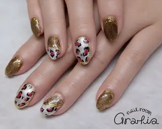 ネイル nail room gratia のネイルデザイン