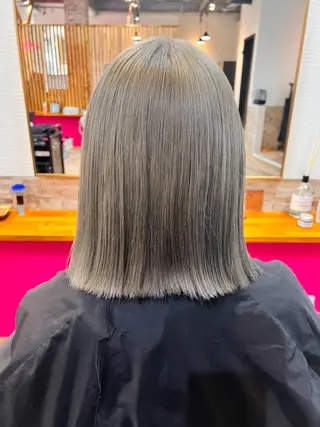 ショート カラー ヘアカラー&縮毛矯正 STAR☆RIVERのヘアスタイル