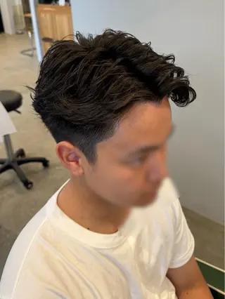 ショート パーマ メンズ 高橋 奎太のヘアスタイル