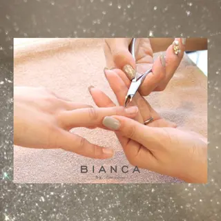 ネイル BIANCA 🖤 NISHIMURAのネイルデザイン