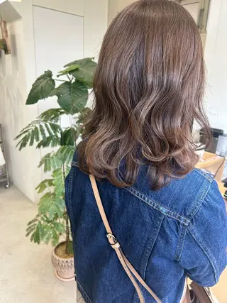 セミロング 💛🤍U too e’s /店長🧸のヘアスタイル