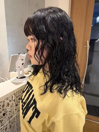 ミディアム パーマ パーマ🌀/縮毛🪡 透明感カラー🧊のヘアスタイル