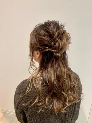 セミロング 🕊顔まわりカット /インナーカラー🕊のヘアスタイル