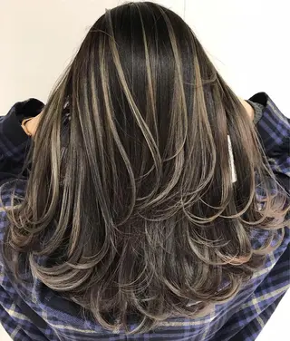 セミロング カラー パーマ ヘアアレンジ 【公式】amble luxe池袋東口🩷のヘアスタイル