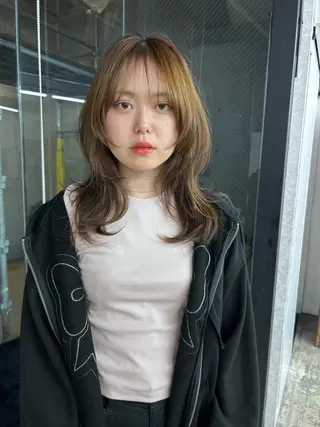 セミロング カラー Pia ツボイ ケイタのヘアスタイル