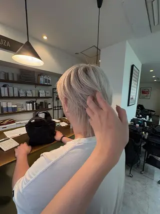 カラー メンズ みやもと こゆきのヘアスタイル