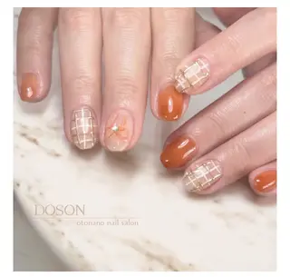 ネイル 大人のネイルサロン salonDosonのネイルデザイン