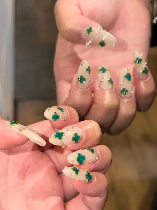 ネイル EmaNail MOMOのネイルデザイン