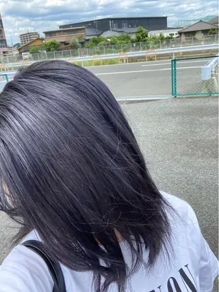 カラー 木庭 愛莉のヘアスタイル