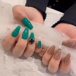ネイル Tinaネイル 難波のネイルデザイン