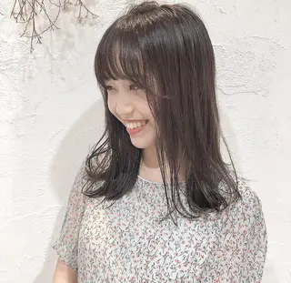 セミロング カラー 圧倒的透明感カラー nana🦕のヘアスタイル