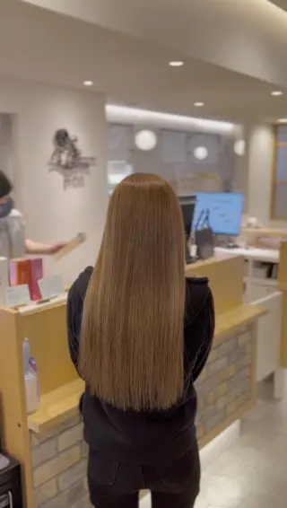 ロング カラー 韓国風・ブリーチなし ・あり後藤 一斗店長のヘアスタイル