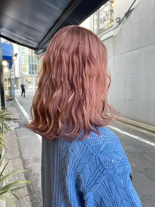 セミロング カラー 渋谷ケアブリーチ Suuのヘアスタイル