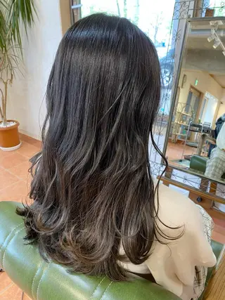 ロング カラー 石井 佑樹のヘアスタイル