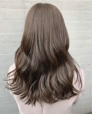 ロング レイヤーカット 赤み消し　店長/大和のヘアスタイル