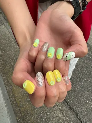 ネイル LAVISH 大和店 🤱子連れ大歓迎のネイルデザイン