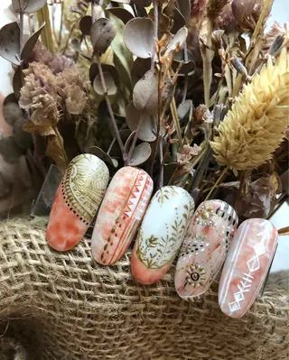セミロング Blowe ニュアンスのネイルデザイン