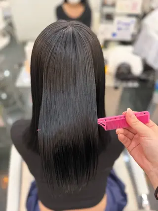 セミロング 透明感カラー💎 岩崎美優のヘアスタイル