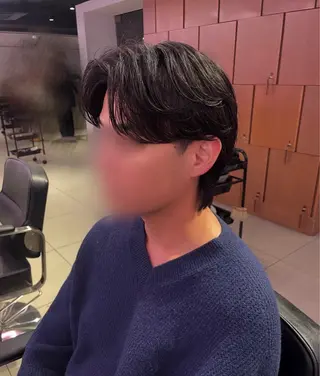 ミディアム よしかど こーしのヘアスタイル