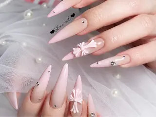 ネイル shineジェル& チップ長さだしのネイルデザイン