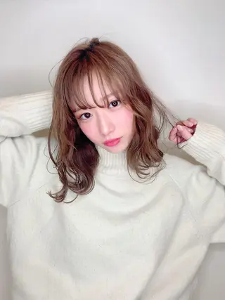 カラー 朝倉 美月のヘアスタイル