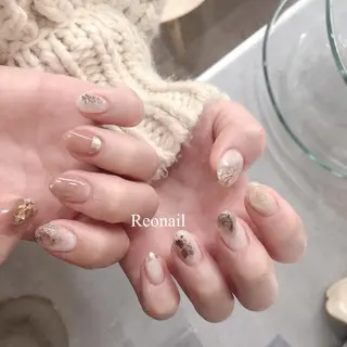 ミディアム ネイル Blowe ニュアンスのネイルデザイン