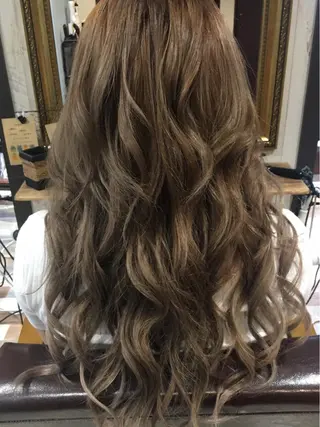 ロング カラー 髪質改善ハッシュフェ イスレイヤーYASUのヘアスタイル