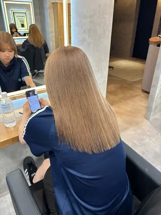 ロング カラー パーマ ヘアアレンジ 透明感ブリーチカラー 🌈TOMOHIROのヘアスタイル