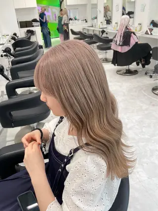 ミディアム ブラウンベージュ🤎 ブリーチなし🤎のヘアスタイル