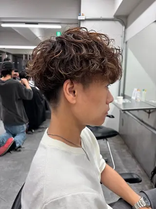 パーマ メンズ メンズ特化✨️ 韓国風パーマ🔥一八のヘアスタイル