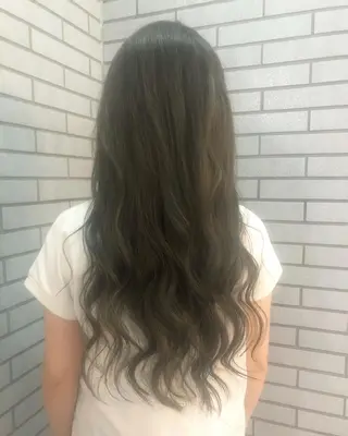 ロング カラー 中村 よしひでのヘアスタイル