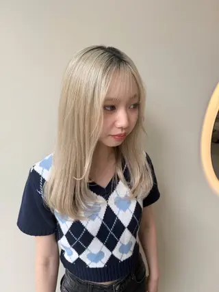 セミロング カラー 🩶 AIRA / 透明感カラー 🩶のヘアスタイル