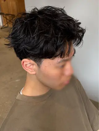 ショート パーマ メンズ 高橋 奎太のヘアスタイル